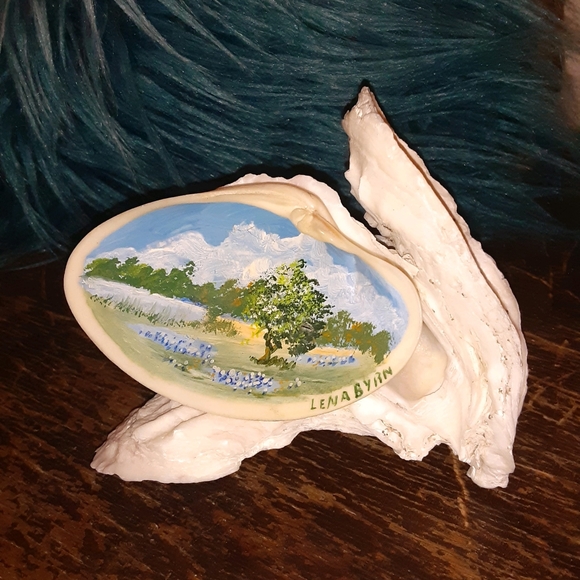 Shell Painting of a Field of Bluebonnets on an Oyster Shell Stand! - Picture 2 of 7
